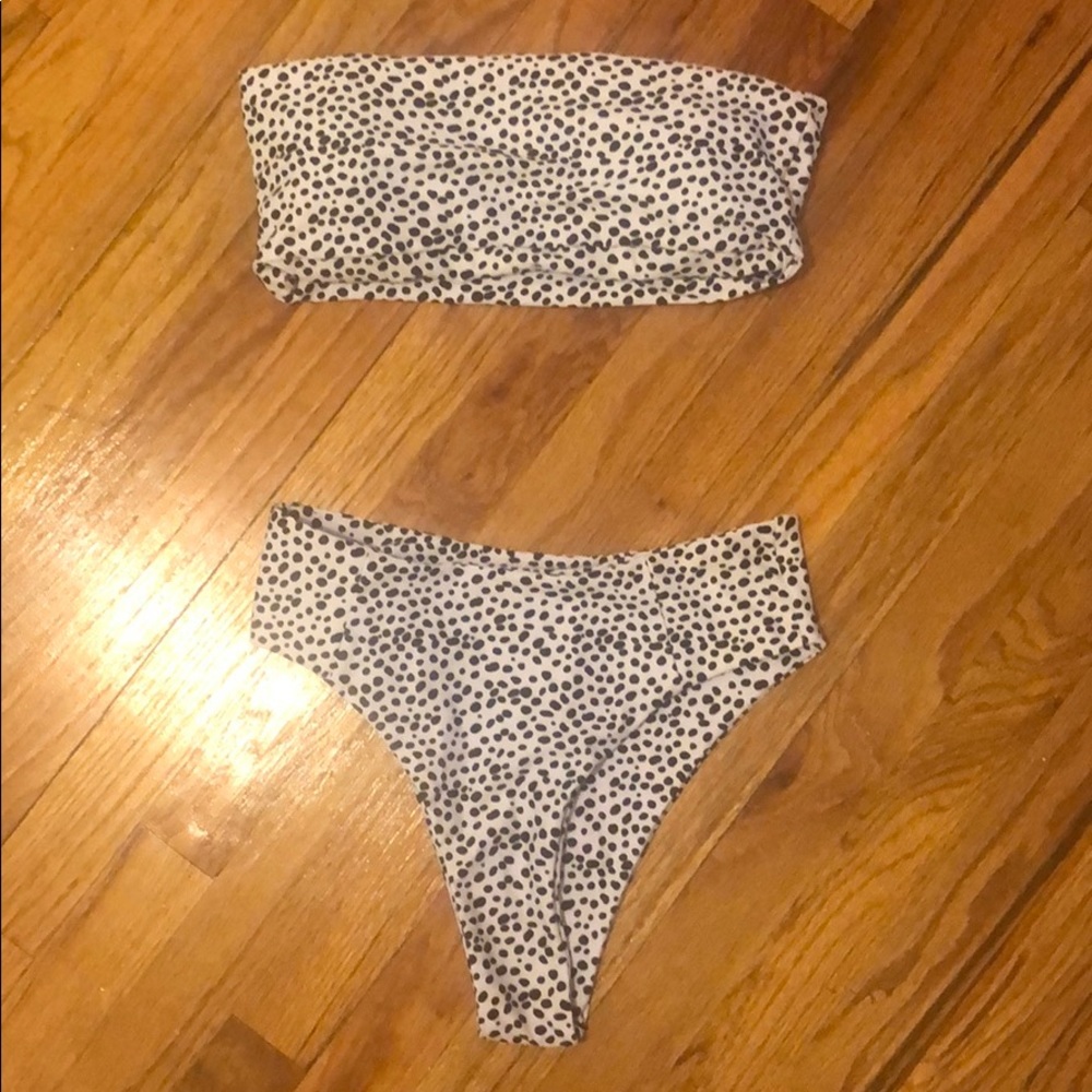 Strapless spotted print bikini never worn